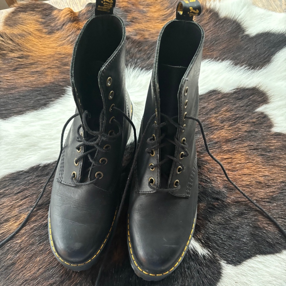 Dr.Martens Platform Boot